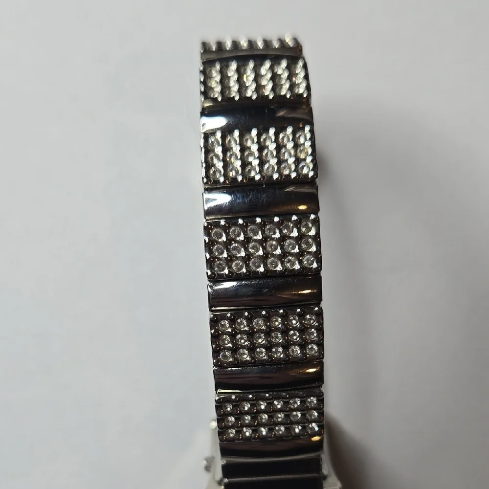 Joan River Classics Ladie's‎ Watch, Stainless Steel, Stretchy Band, Untested